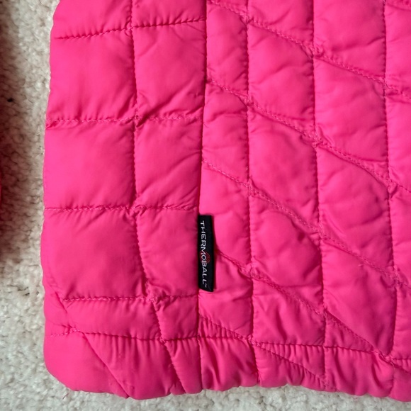 The North Face Girls Pink Quilted Jacket - Picture 11 of 11